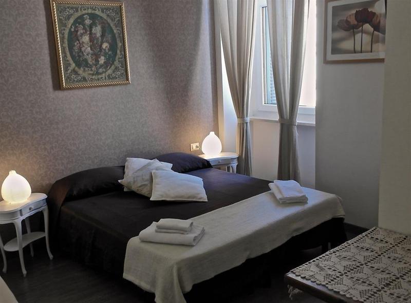 Guest House Casa Vicenza ローマ エクステリア 写真