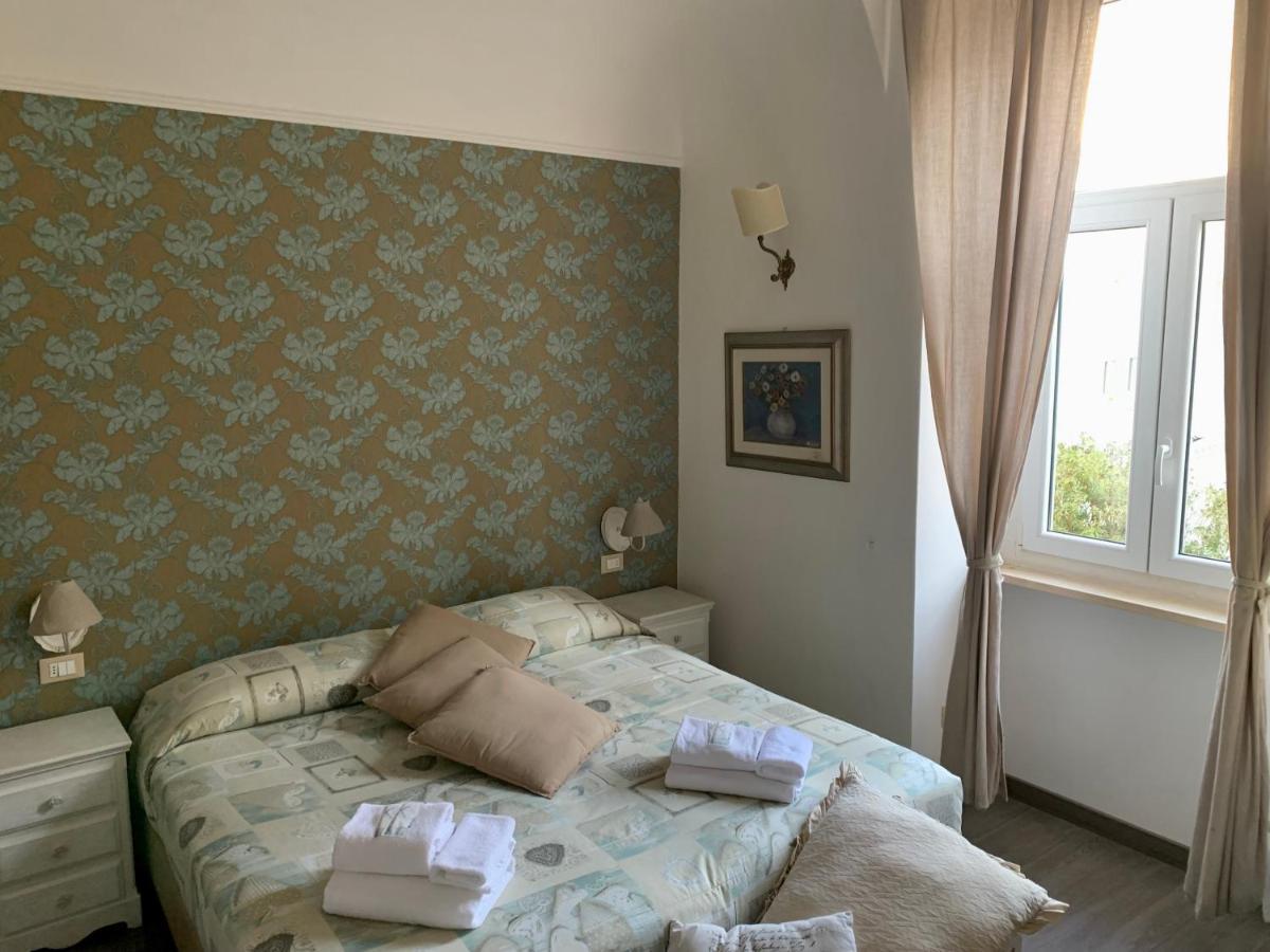 Guest House Casa Vicenza ローマ エクステリア 写真