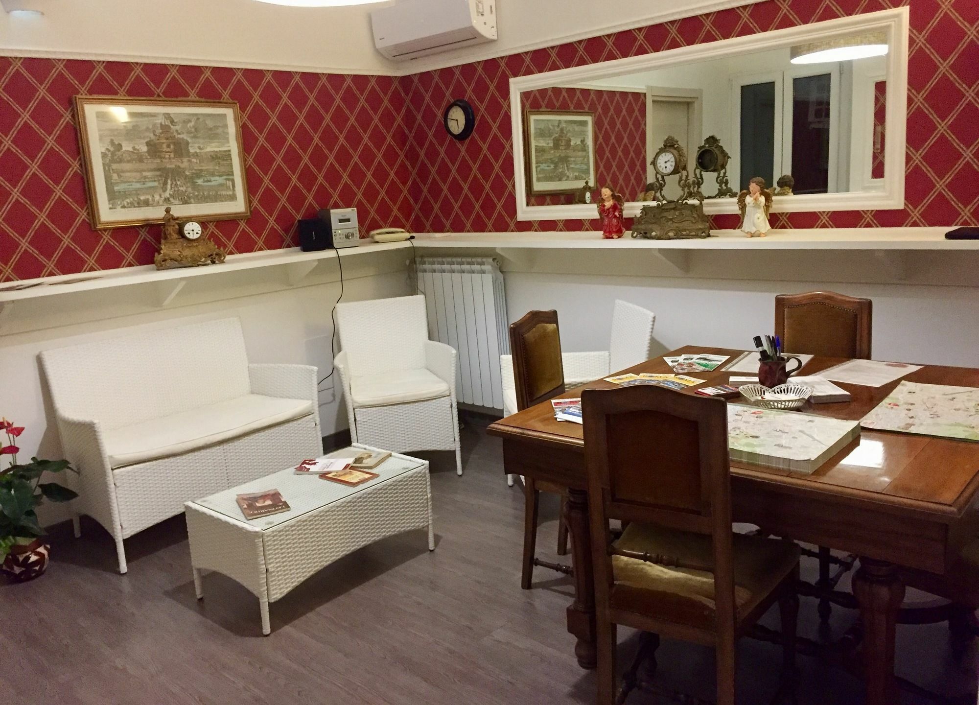 Guest House Casa Vicenza ローマ エクステリア 写真