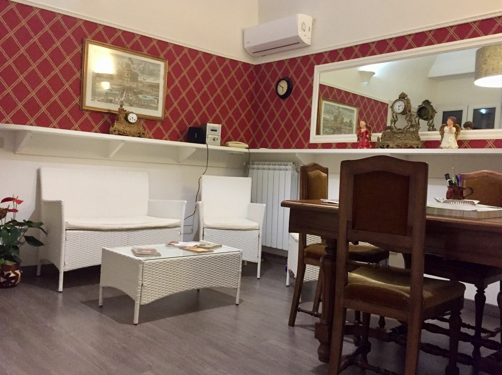 Guest House Casa Vicenza ローマ エクステリア 写真