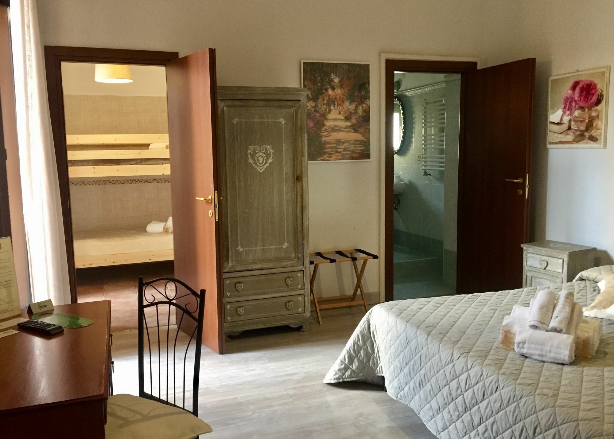 Guest House Casa Vicenza ローマ エクステリア 写真